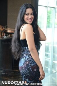 Mirnalini Ravi Black Hair Slim Body Small Breasts Brown Eyes